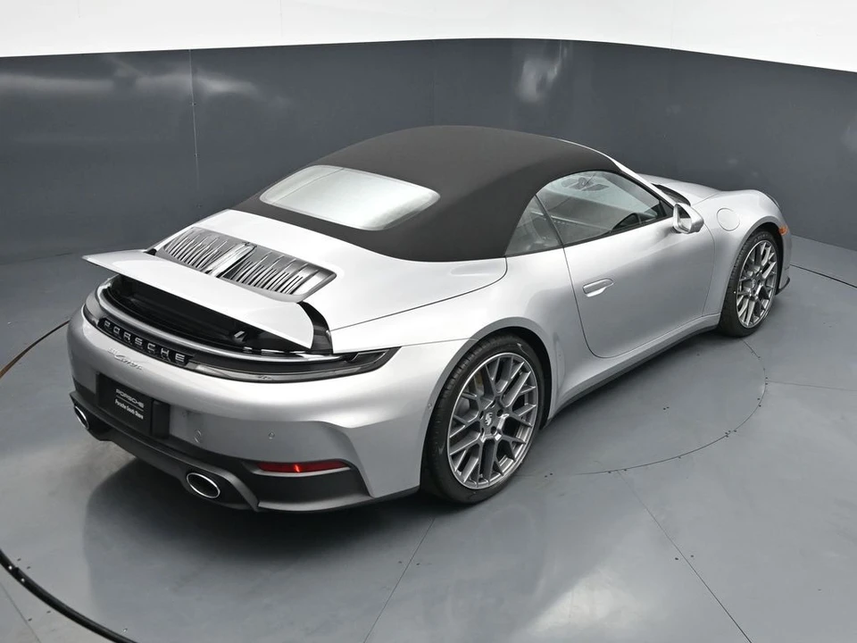 2026 Porsche 992 Carrera - Image 17 of 31