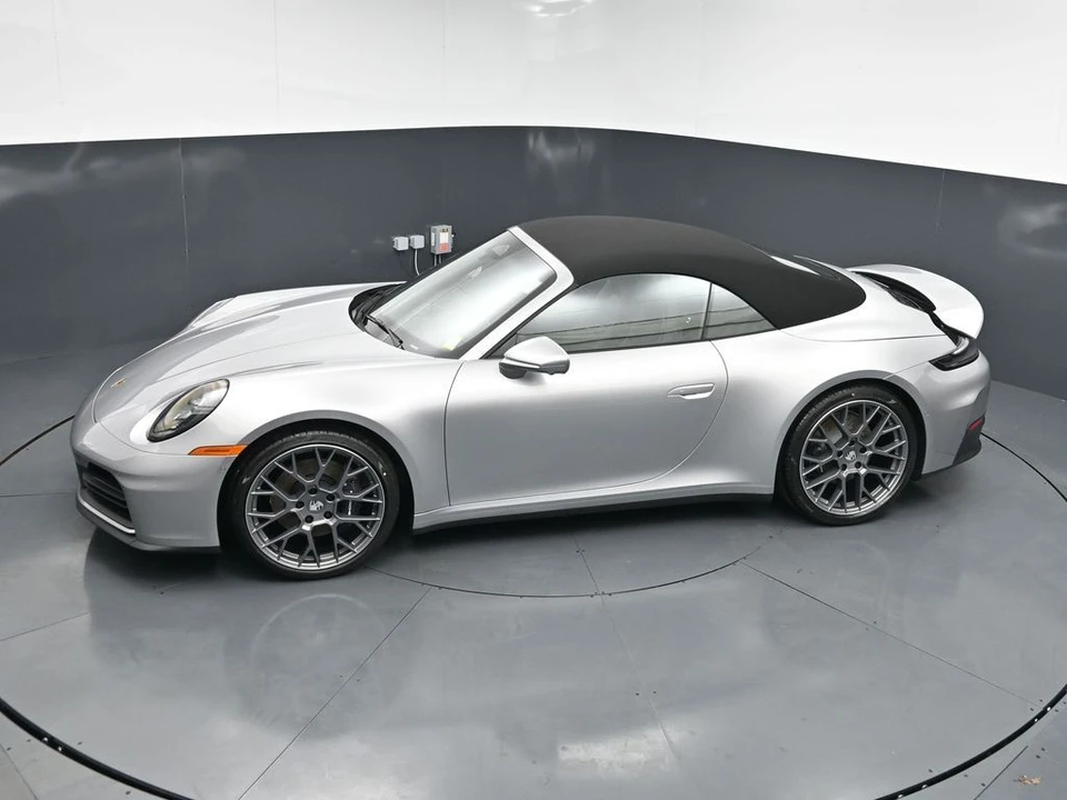 2026 Porsche 992 Carrera - Image 14 of 31