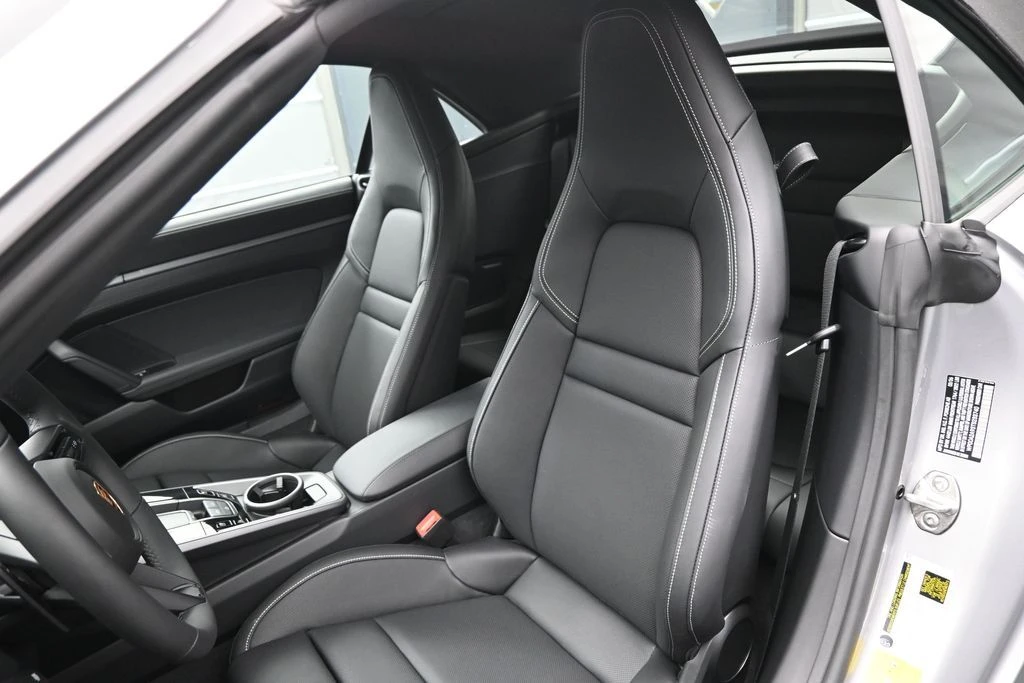 2026 Porsche 992 Carrera - Image 6 of 31