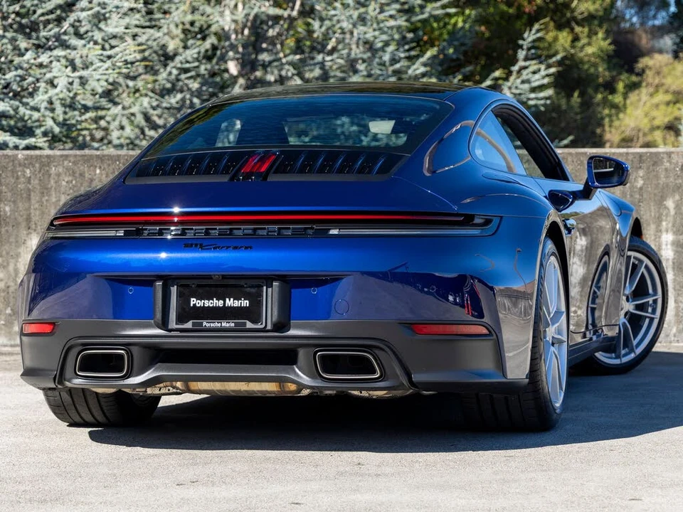 2026 Porsche 992 Carrera - Image 11 of 31