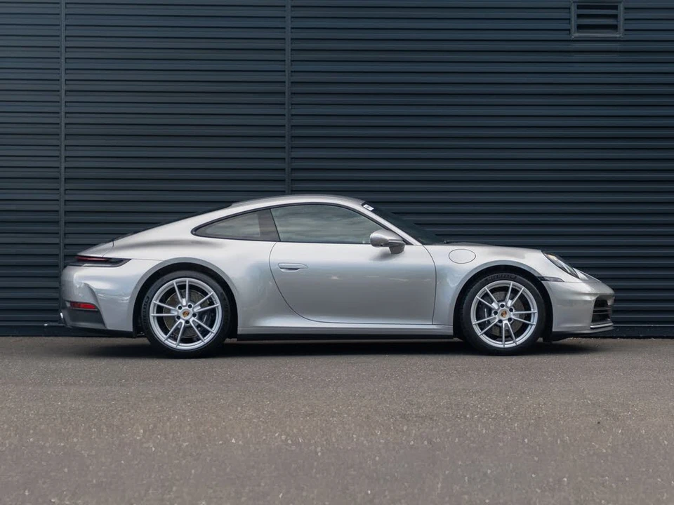 2026 Porsche 992 Carrera - Image 9 of 31