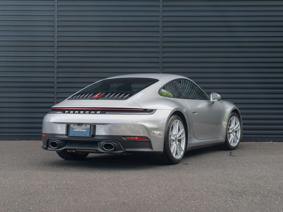 2026 Porsche 992 Carrera - Image 8 of 31