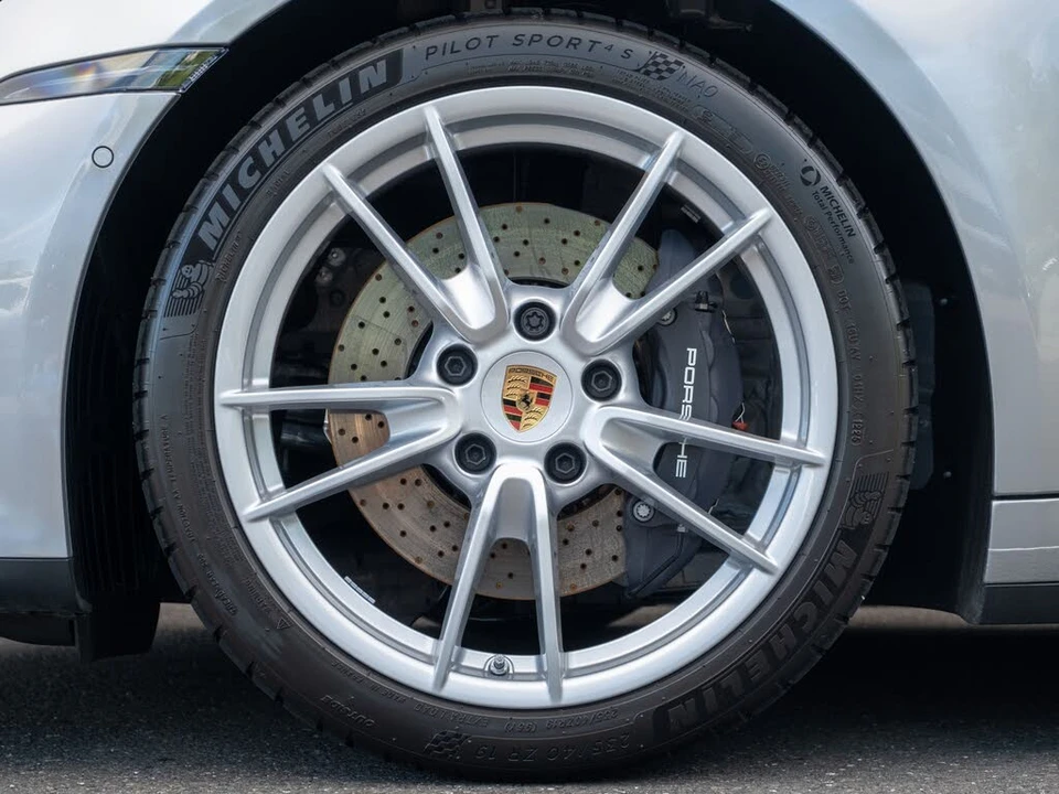 2026 Porsche 992 Carrera - Image 12 of 31