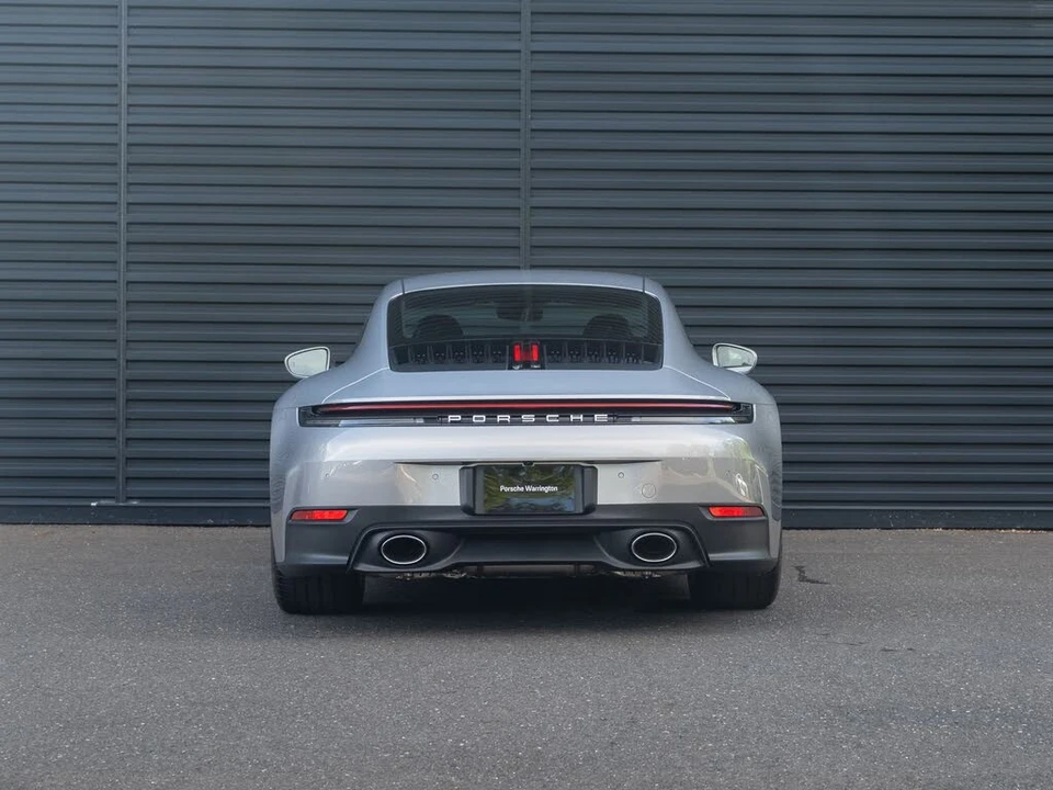 2026 Porsche 992 Carrera - Image 7 of 31