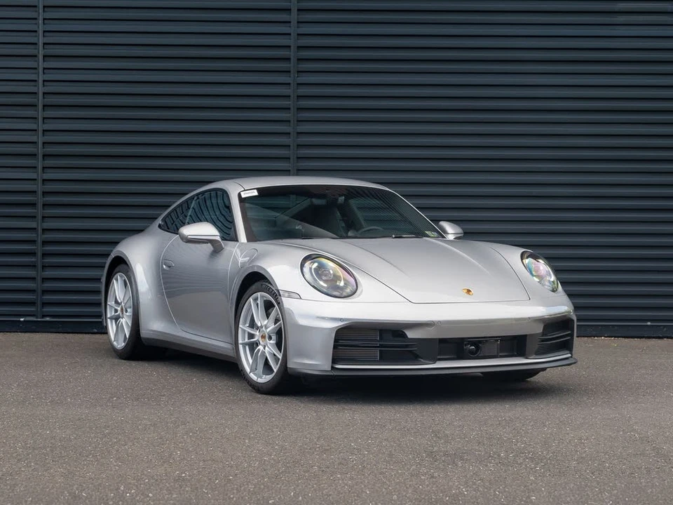 2026 Porsche 992 Carrera - Image 10 of 31