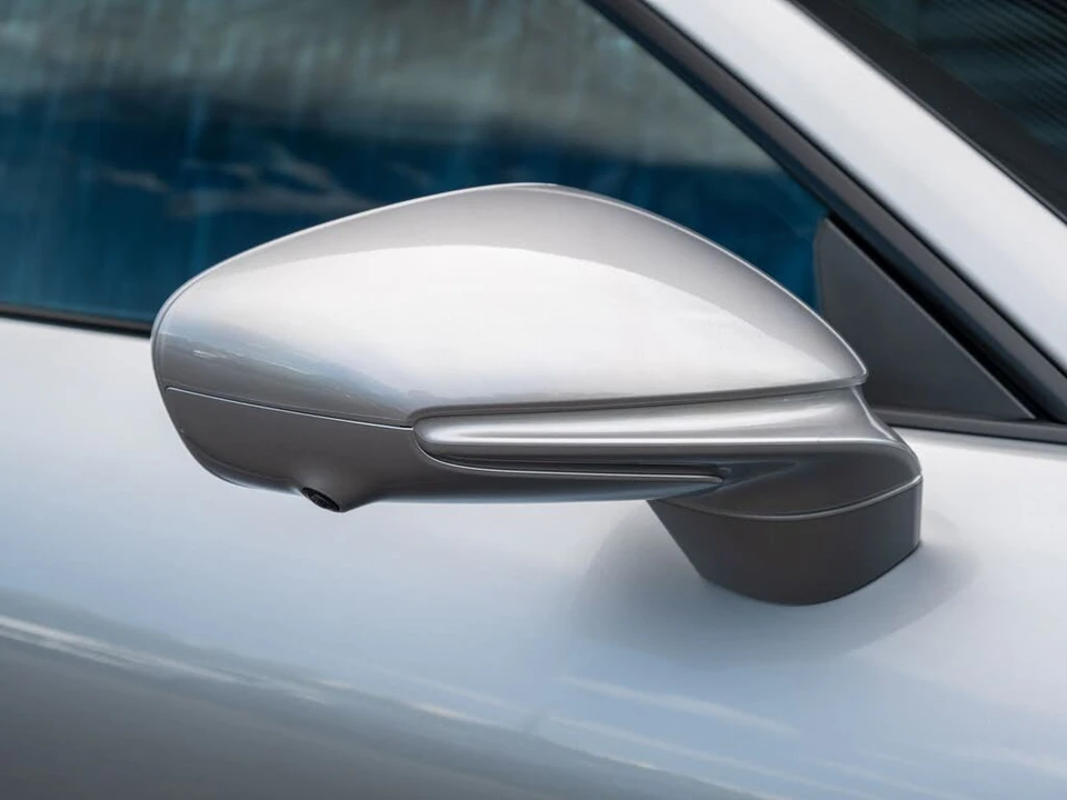 2026 Porsche 992 Carrera - Image 17 of 31