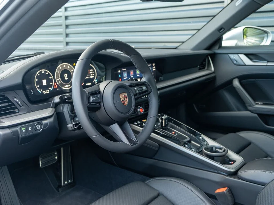 2026 Porsche 992 Carrera - Image 4 of 31