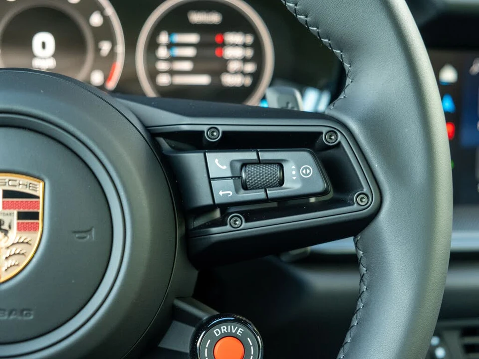 2026 Porsche 992 Carrera - Image 23 of 31