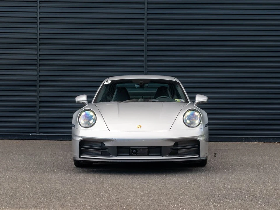 2026 Porsche 992 Carrera - Image 11 of 31