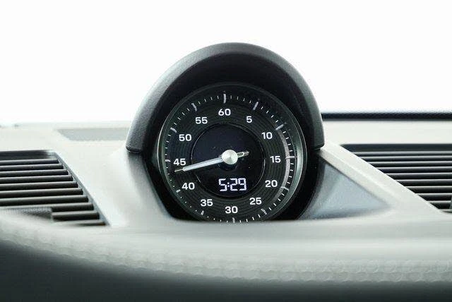2026 Porsche 992 Carrera - Image 18 of 31