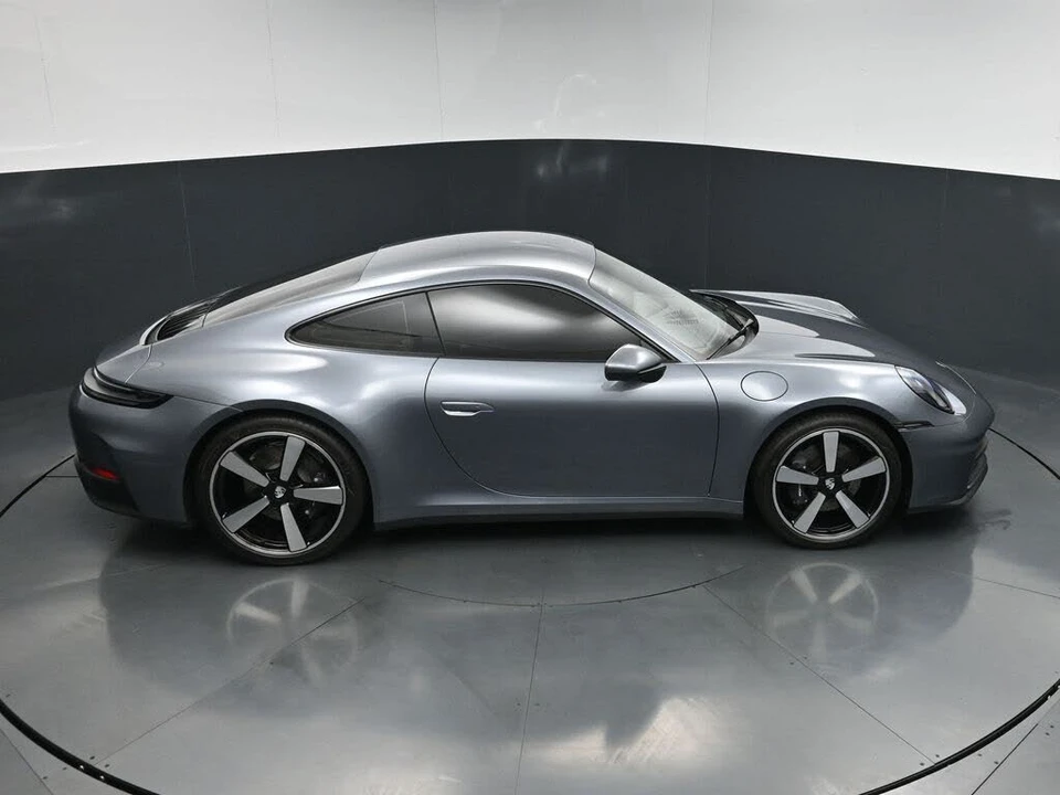 2026 Porsche 992 Carrera - Image 19 of 31