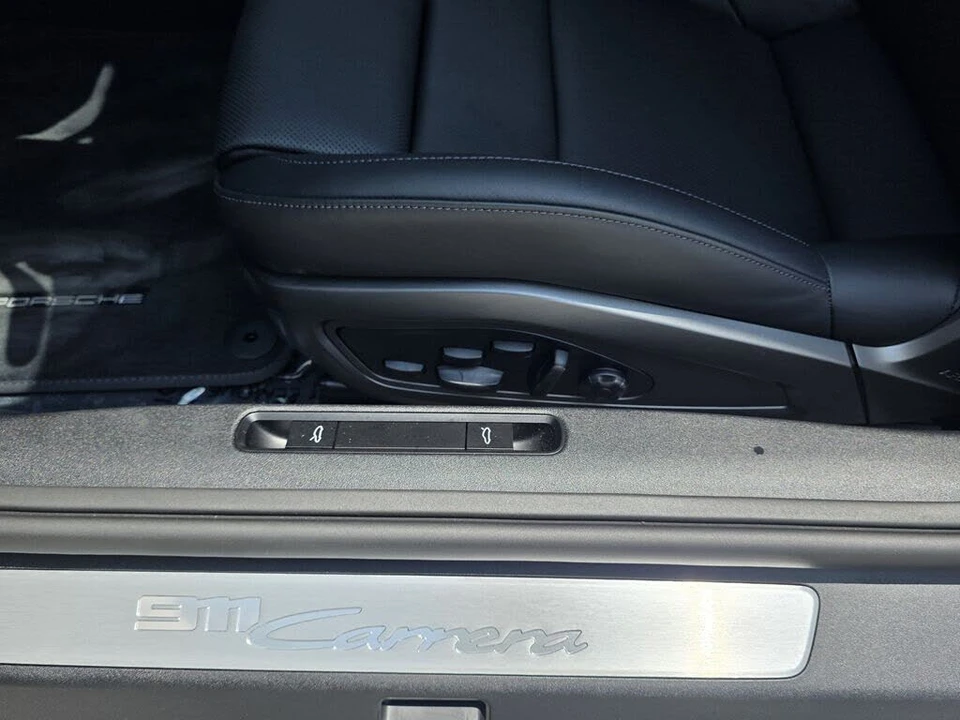 2026 Porsche 992 Carrera - Image 12 of 31