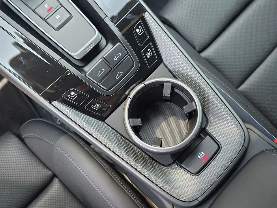 2026 Porsche 992 Carrera - Image 22 of 31