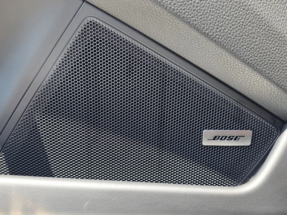2026 Porsche 992 Carrera - Image 16 of 31