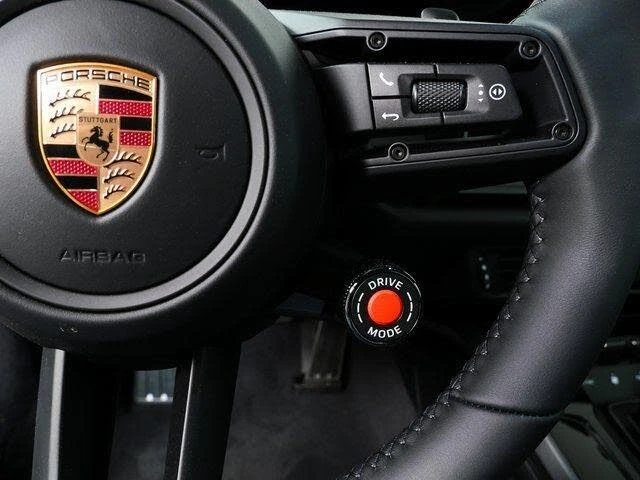 2026 Porsche 992 Carrera - Image 11 of 31