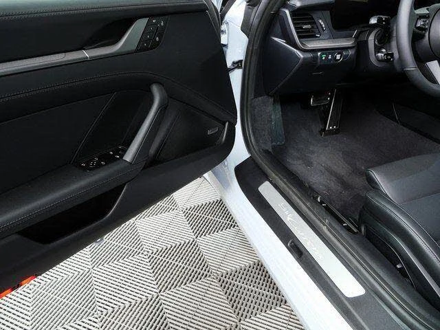2026 Porsche 992 Carrera - Image 8 of 31
