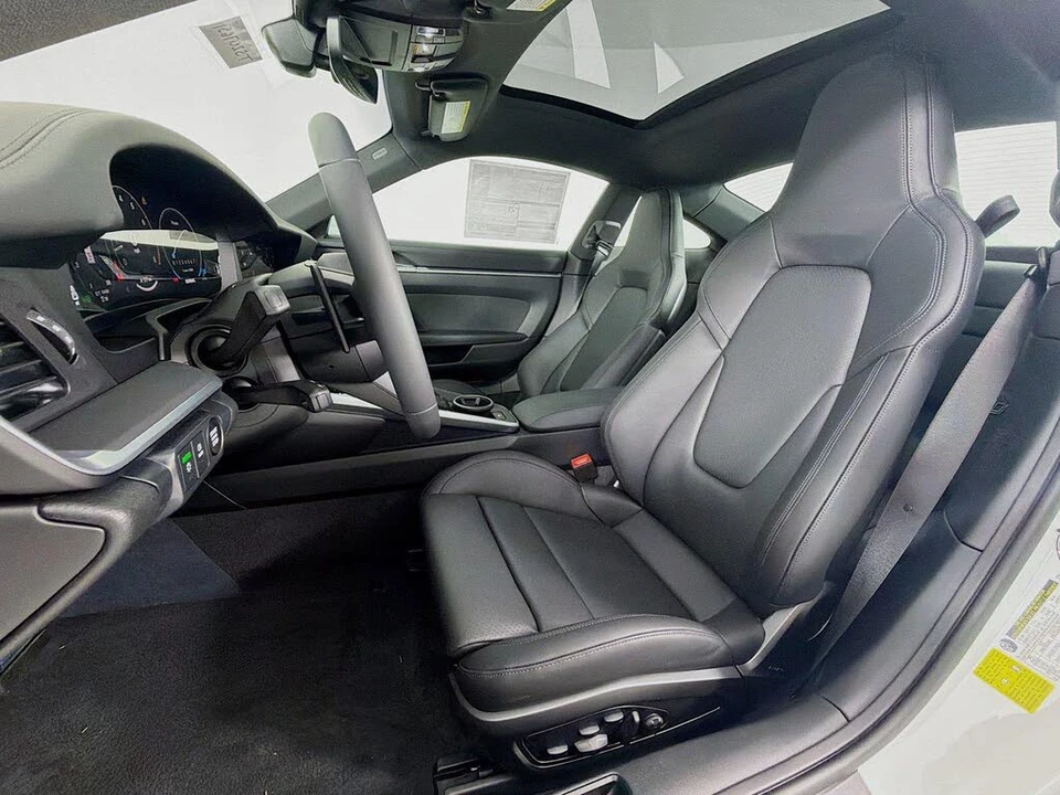 2026 Porsche 992 Carrera - Image 5 of 31
