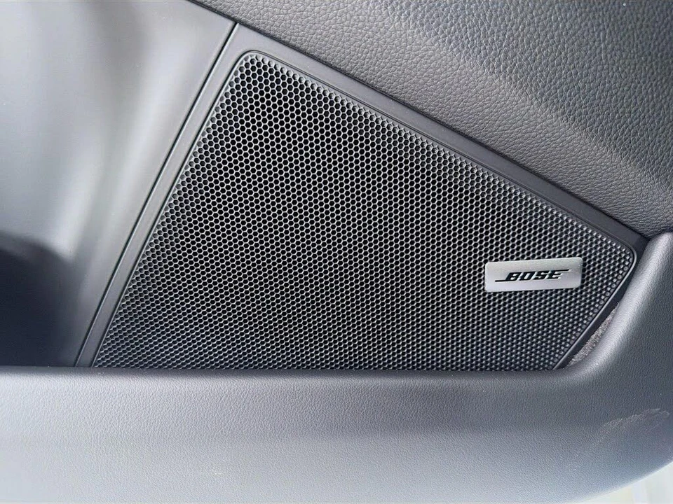 2026 Porsche 992 Carrera - Image 9 of 31