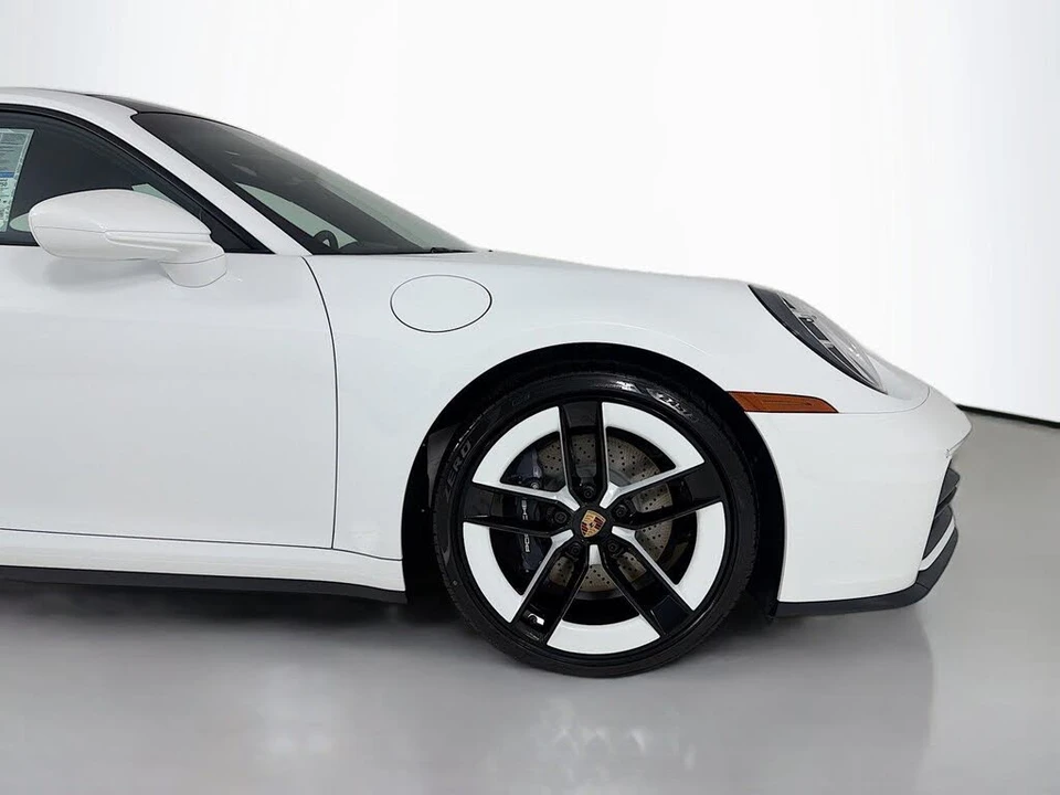 2026 Porsche 992 Carrera - Image 28 of 31