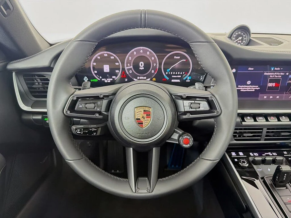 2026 Porsche 992 Carrera - Image 12 of 31