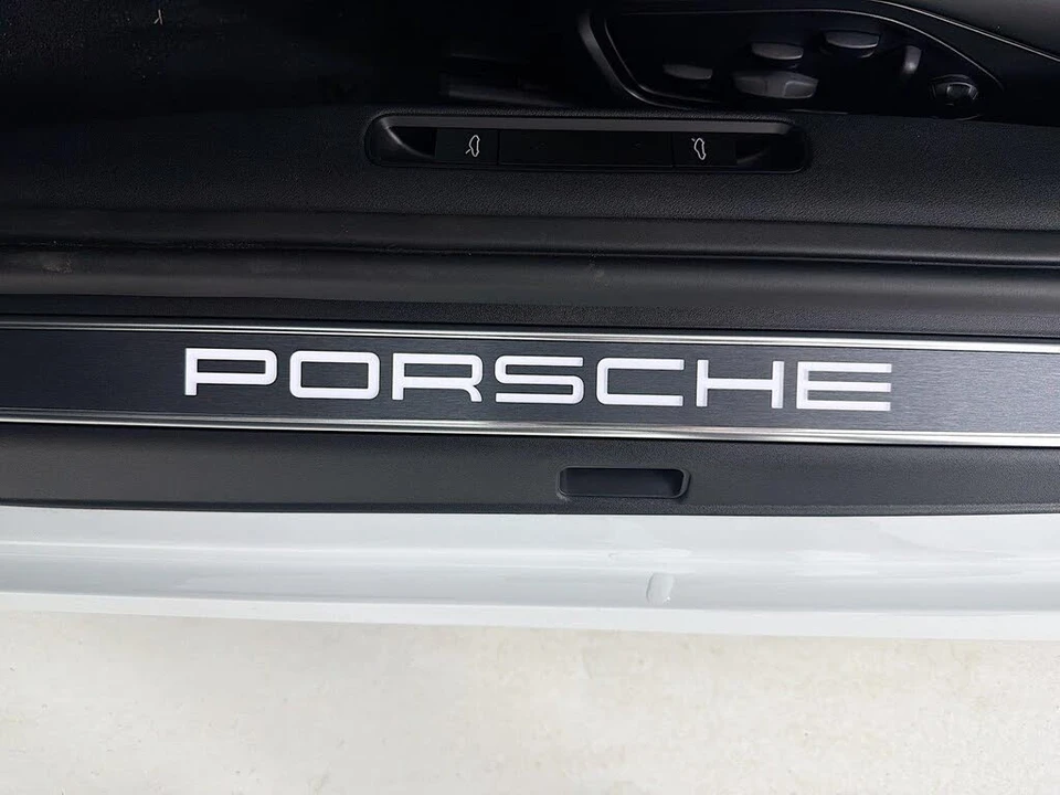 2026 Porsche 992 Carrera - Image 10 of 31