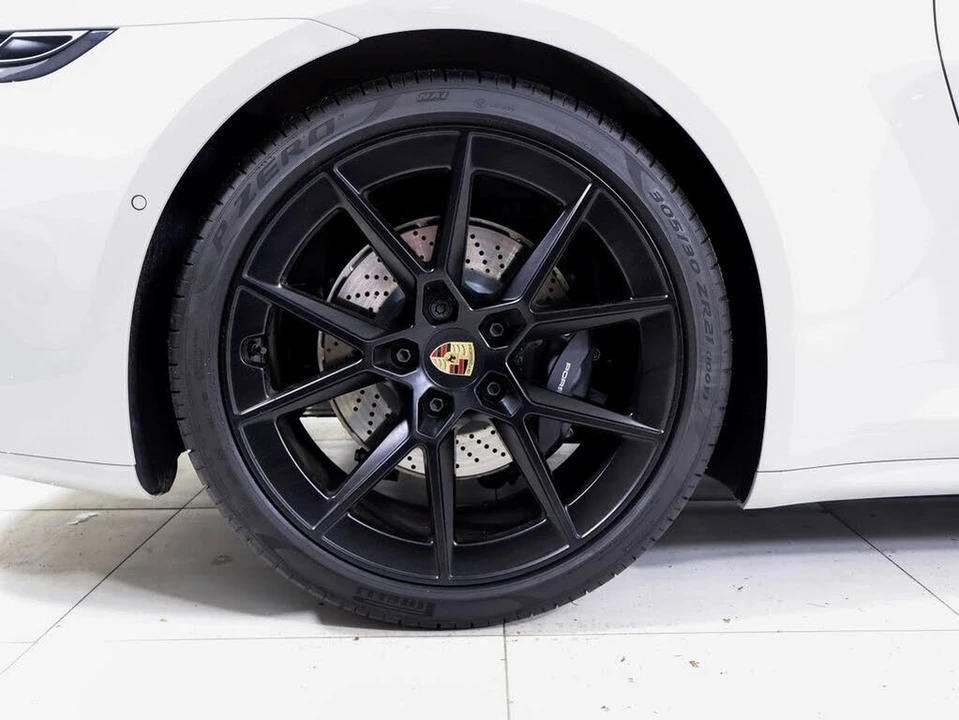2026 Porsche 992 Carrera - Image 25 of 31