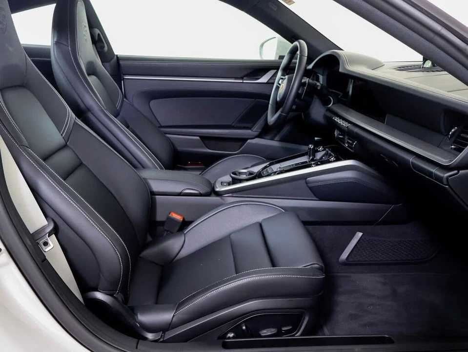 2026 Porsche 992 Carrera - Image 8 of 31