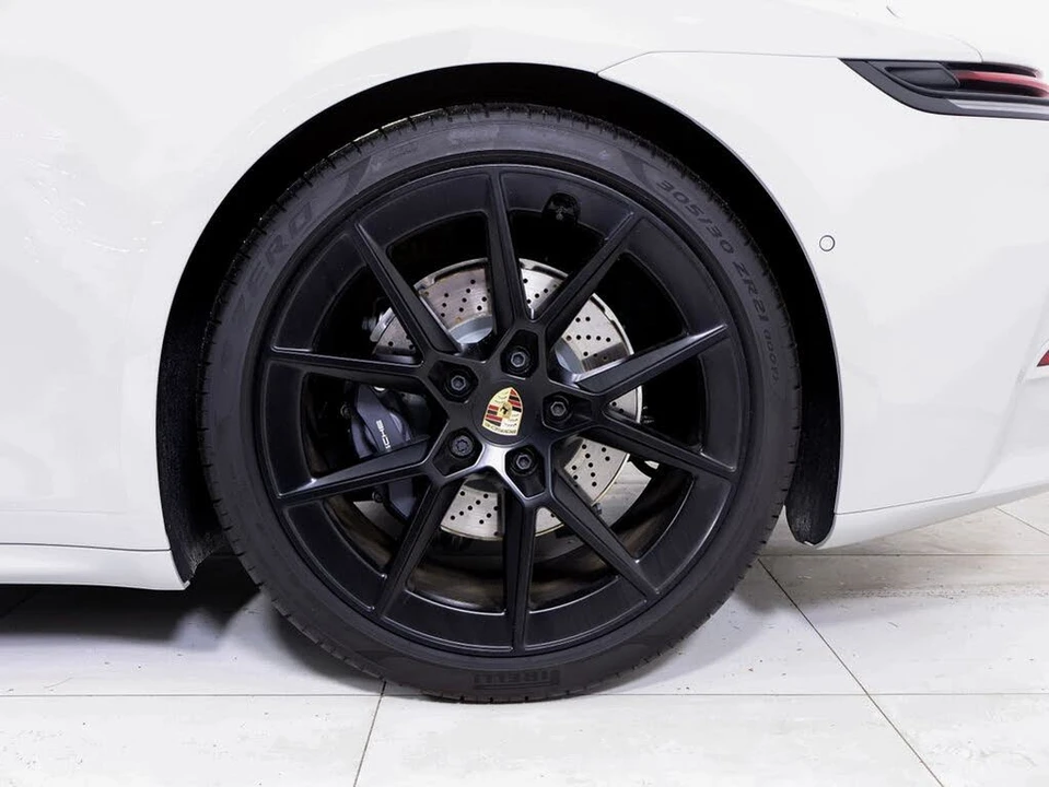 2026 Porsche 992 Carrera - Image 26 of 31
