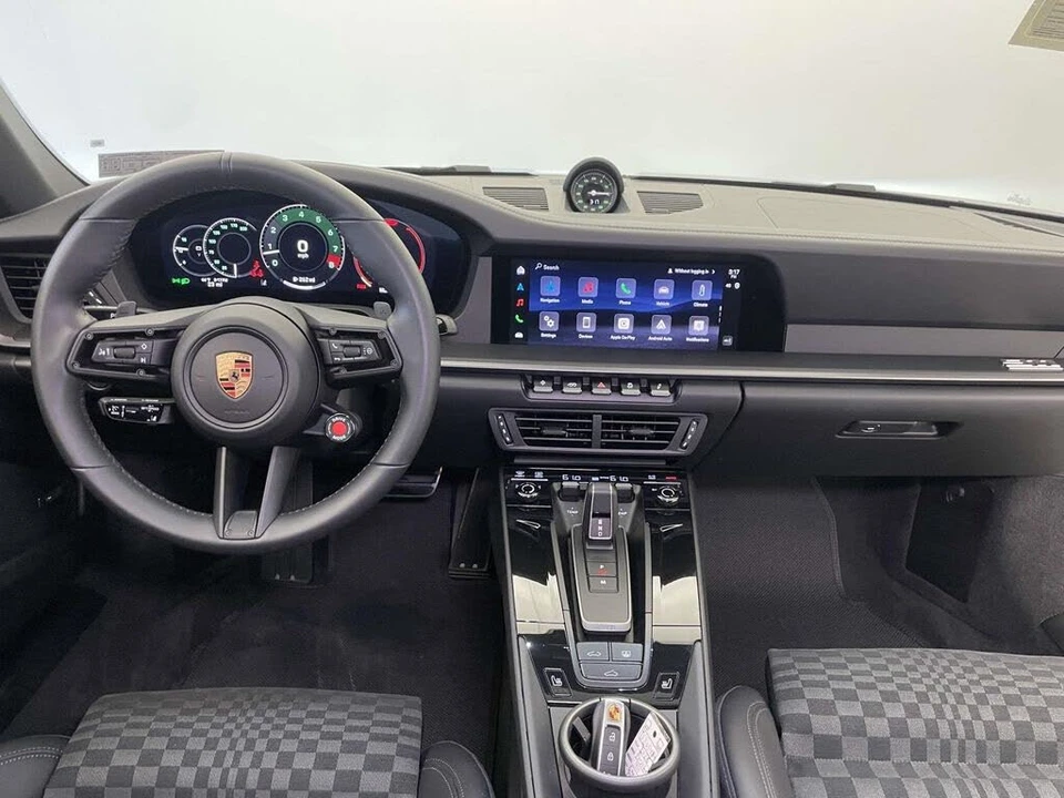 2026 Porsche 992 Carrera - Image 24 of 31