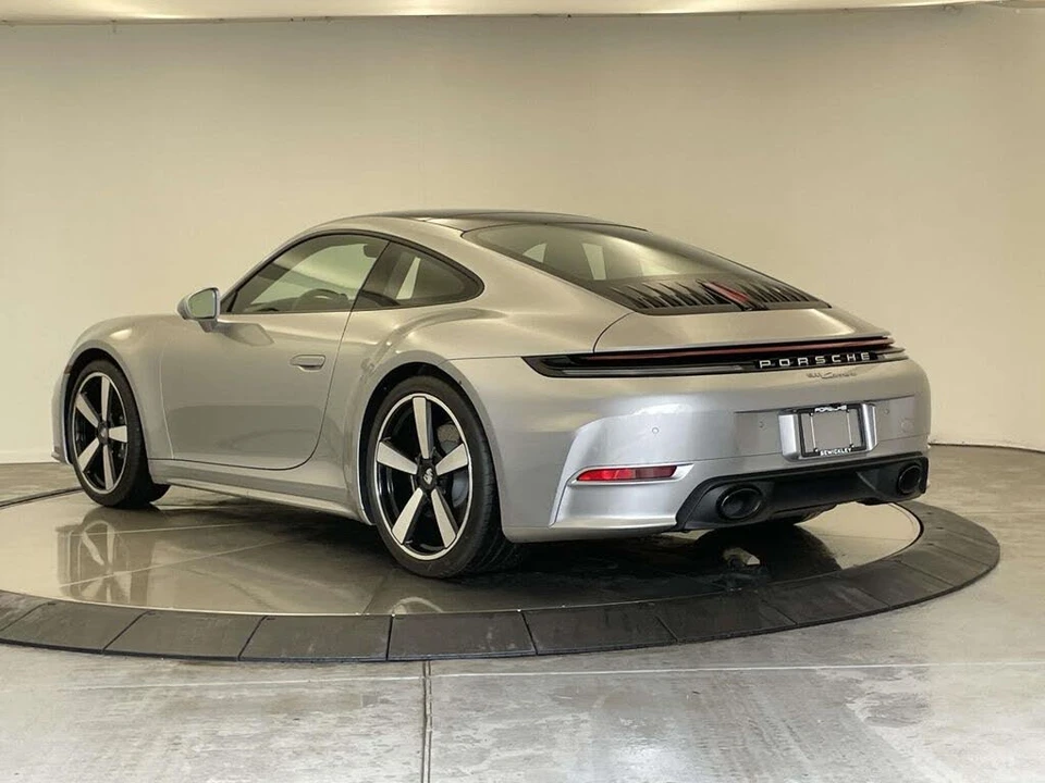 2026 Porsche 992 Carrera - Image 3 of 31