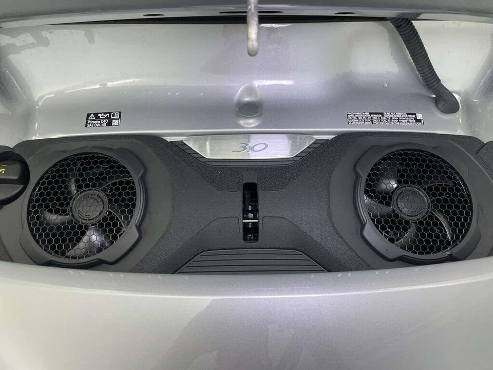 2026 Porsche 992 Carrera - Image 20 of 31