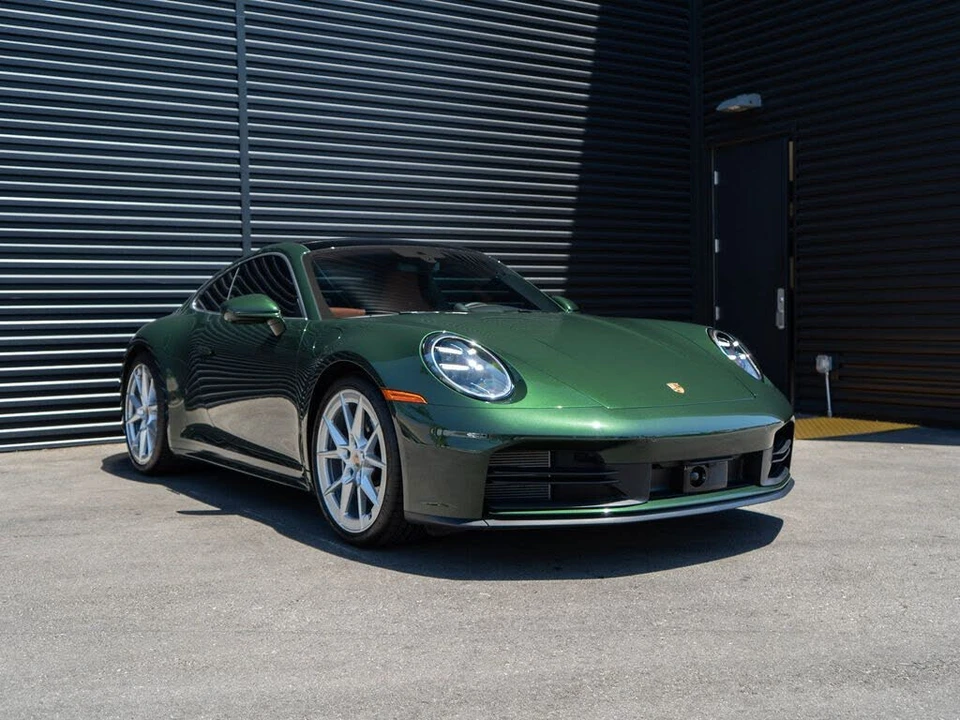 2026 Porsche 992 Carrera - Image 7 of 31