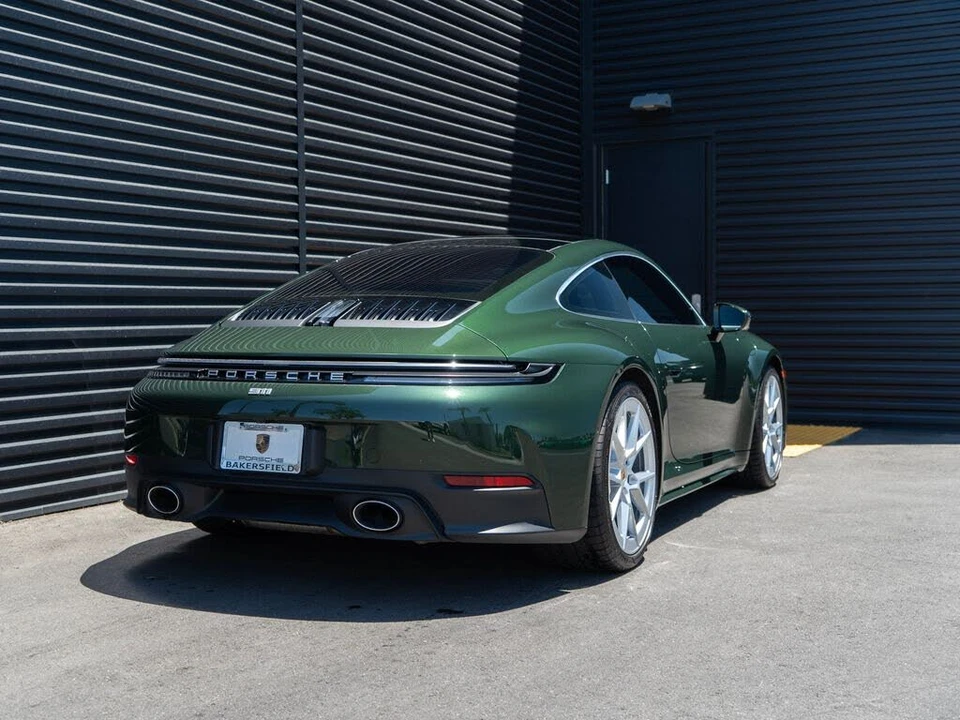 2026 Porsche 992 Carrera - Image 9 of 31