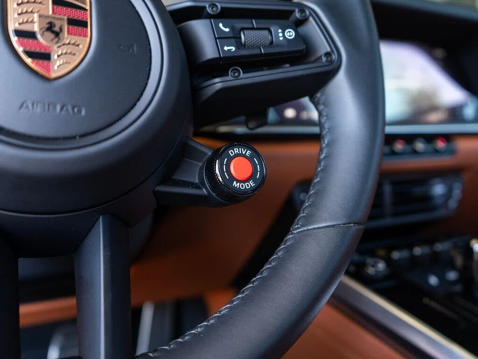 2026 Porsche 992 Carrera - Image 22 of 31