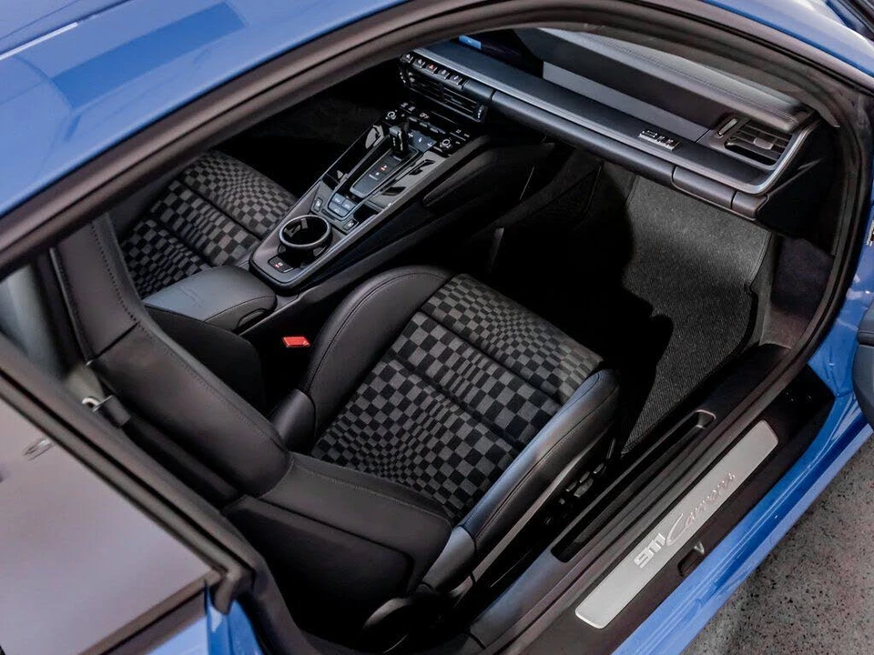2026 Porsche 992 Carrera - Image 27 of 31
