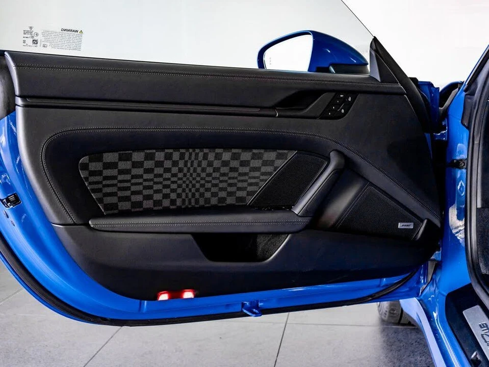 2026 Porsche 992 Carrera - Image 12 of 31