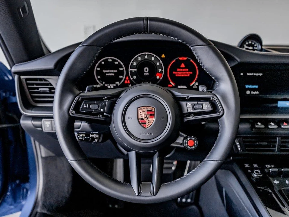 2026 Porsche 992 Carrera - Image 16 of 31