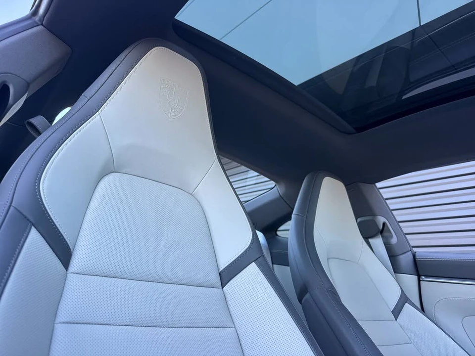 2026 Porsche 992 Carrera - Image 17 of 29