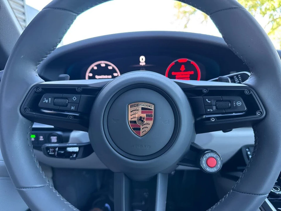2026 Porsche 992 Carrera - Image 24 of 29