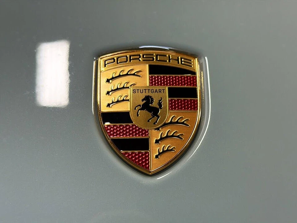 2026 Porsche 992 Carrera - Image 12 of 31