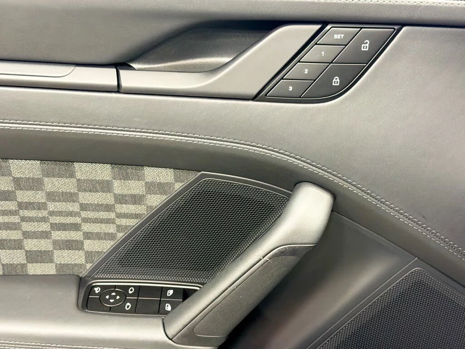 2026 Porsche 992 Carrera - Image 21 of 31