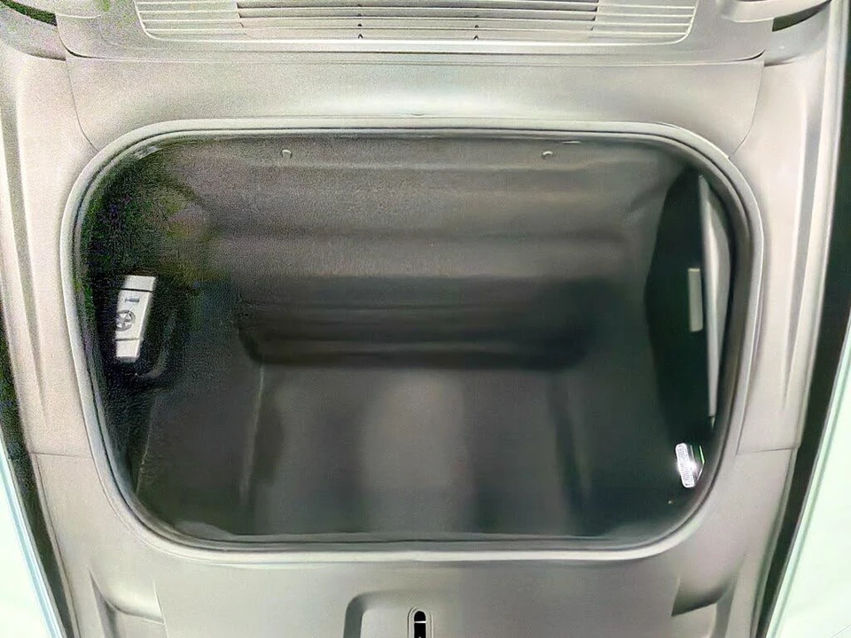 2026 Porsche 992 Carrera - Image 13 of 31