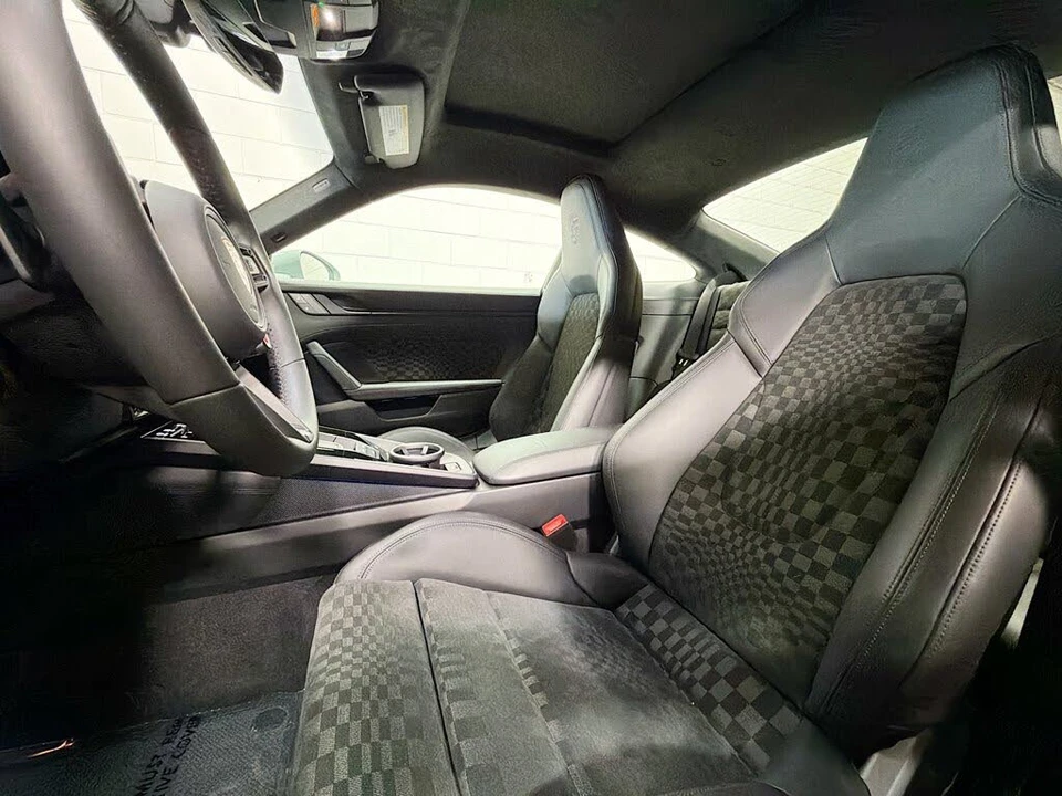 2026 Porsche 992 Carrera - Image 5 of 31