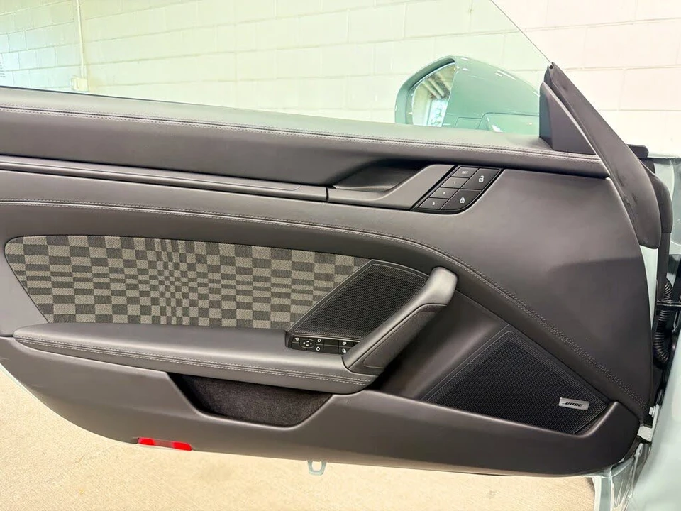2026 Porsche 992 Carrera - Image 20 of 31