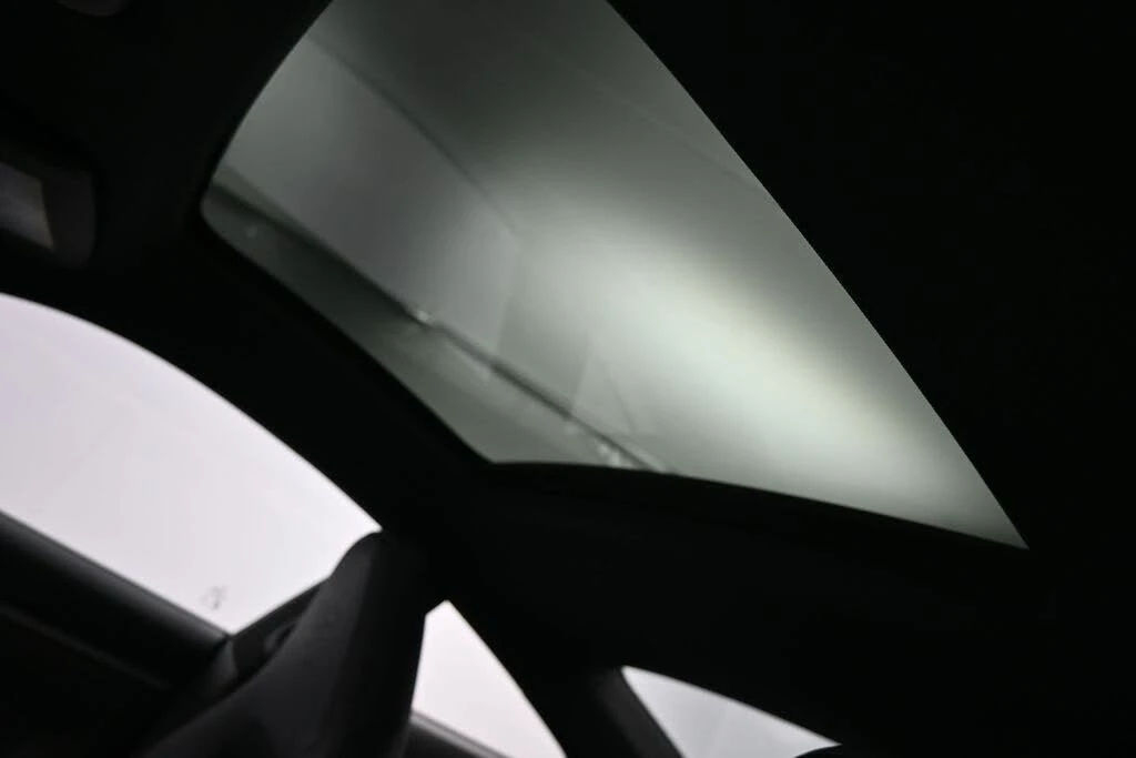 2026 Porsche 992 Carrera - Image 21 of 31
