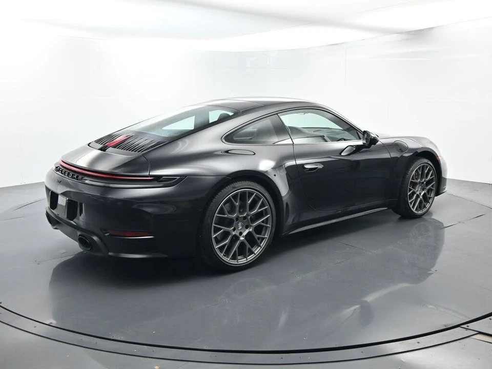 2026 Porsche 992 Carrera - Image 15 of 31