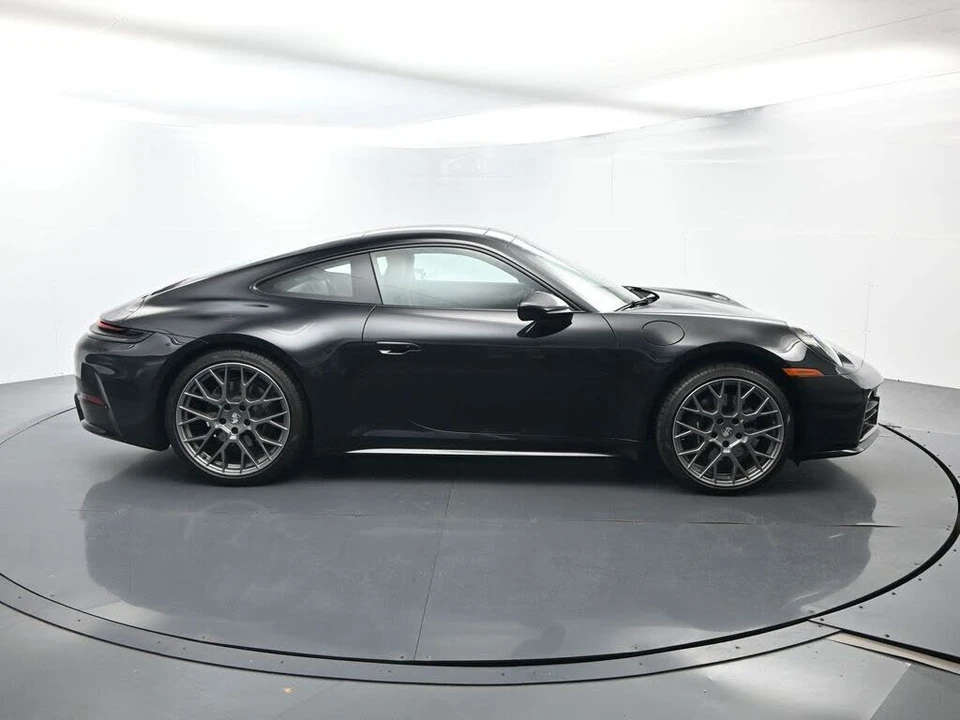 2026 Porsche 992 Carrera - Image 16 of 31