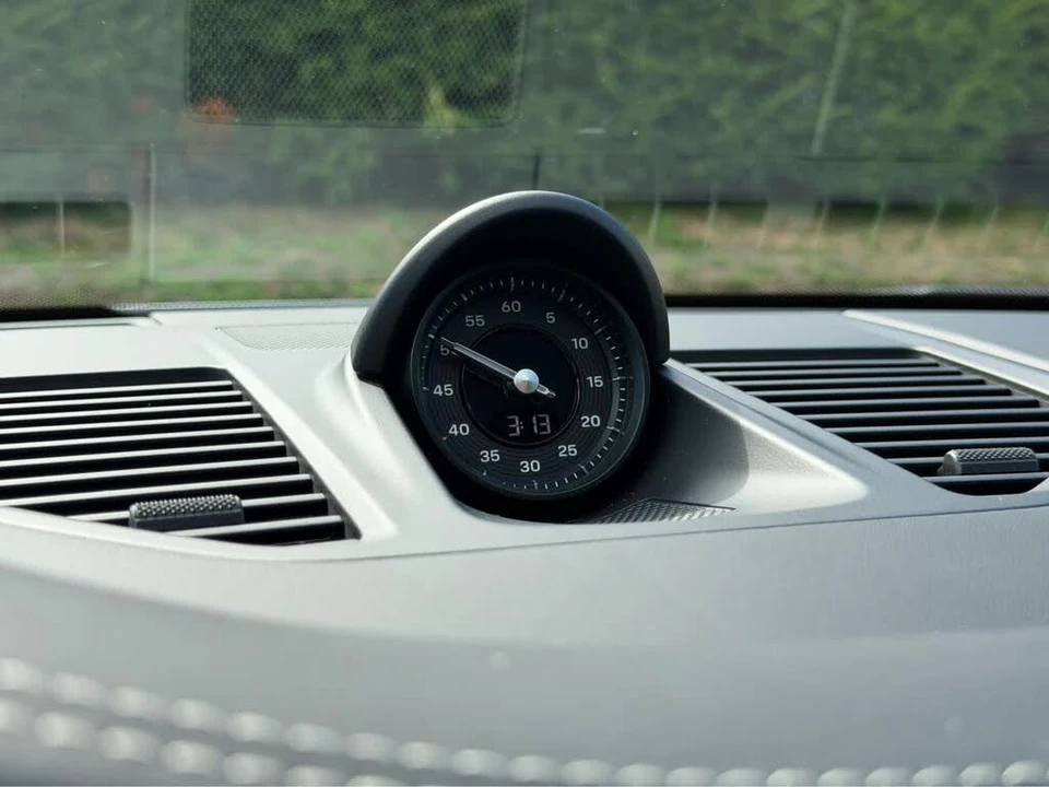 2026 Porsche 992 Carrera - Image 24 of 31