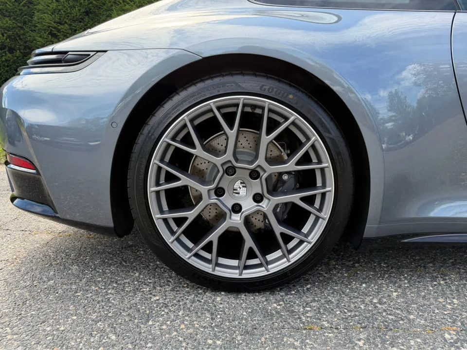 2026 Porsche 992 Carrera - Image 11 of 31