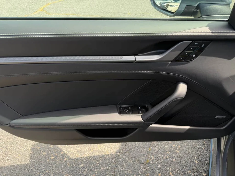 2026 Porsche 992 Carrera - Image 16 of 31